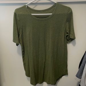 lululemon Love Crew Shirt, size 8